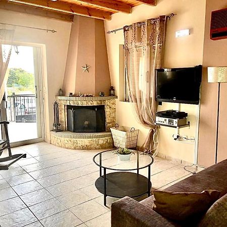 Villa Amia Артемида Екстериор снимка